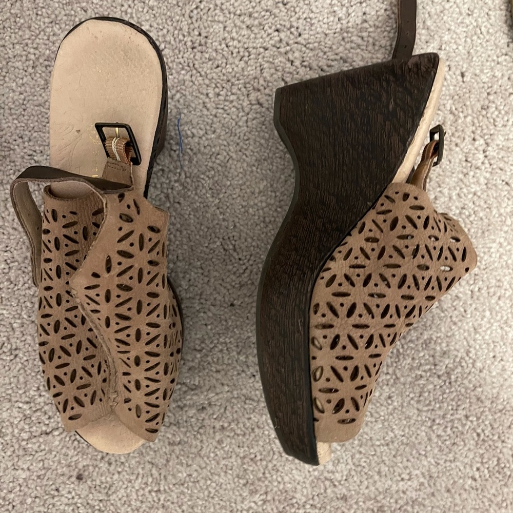 Beige comfortable wedges. Size 7.5